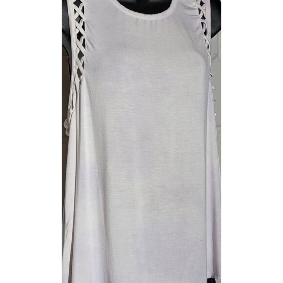 American Aagle Sleeveless Tank Top Cutout Shoulder Detail Basic Large - Picture 2 of 5